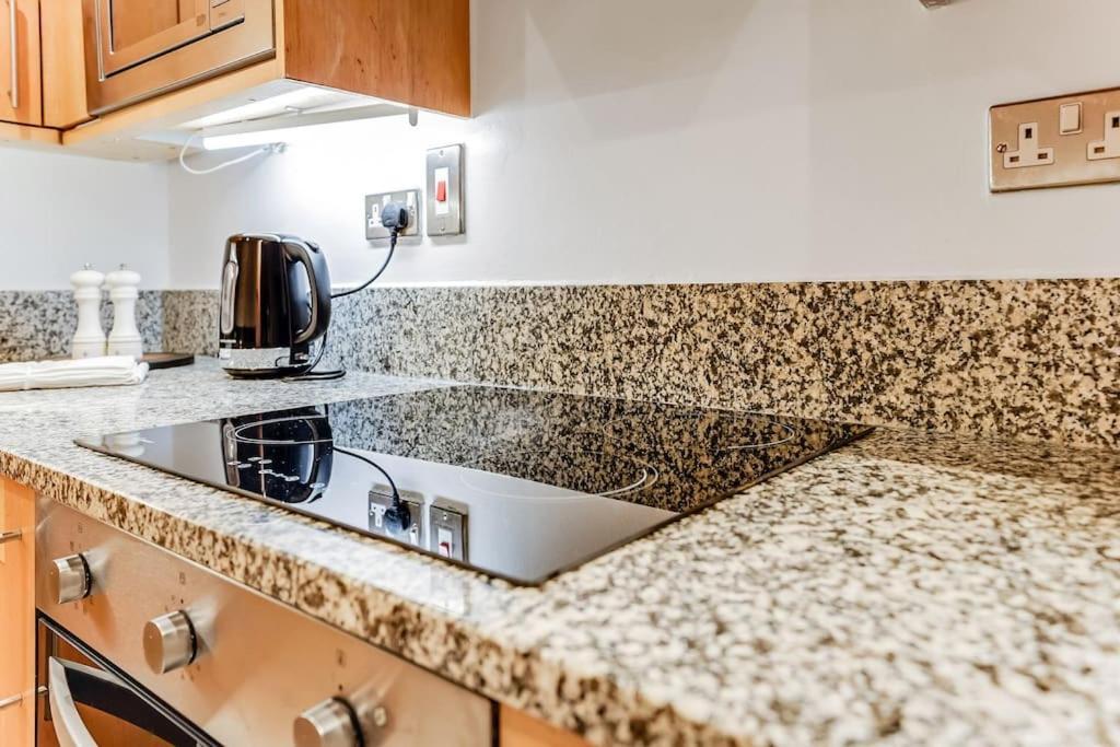 Spacious 1 Bedroom Apt Near Marble Arch Apartamento