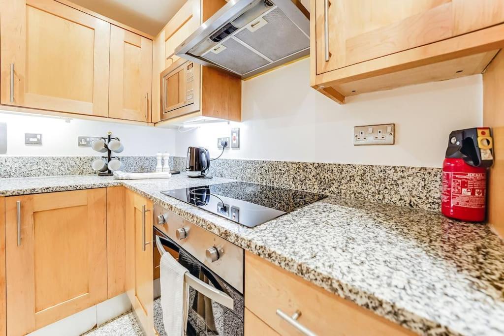 Spacious 1 Bedroom Apt Near Marble Arch Apartamento Londres
