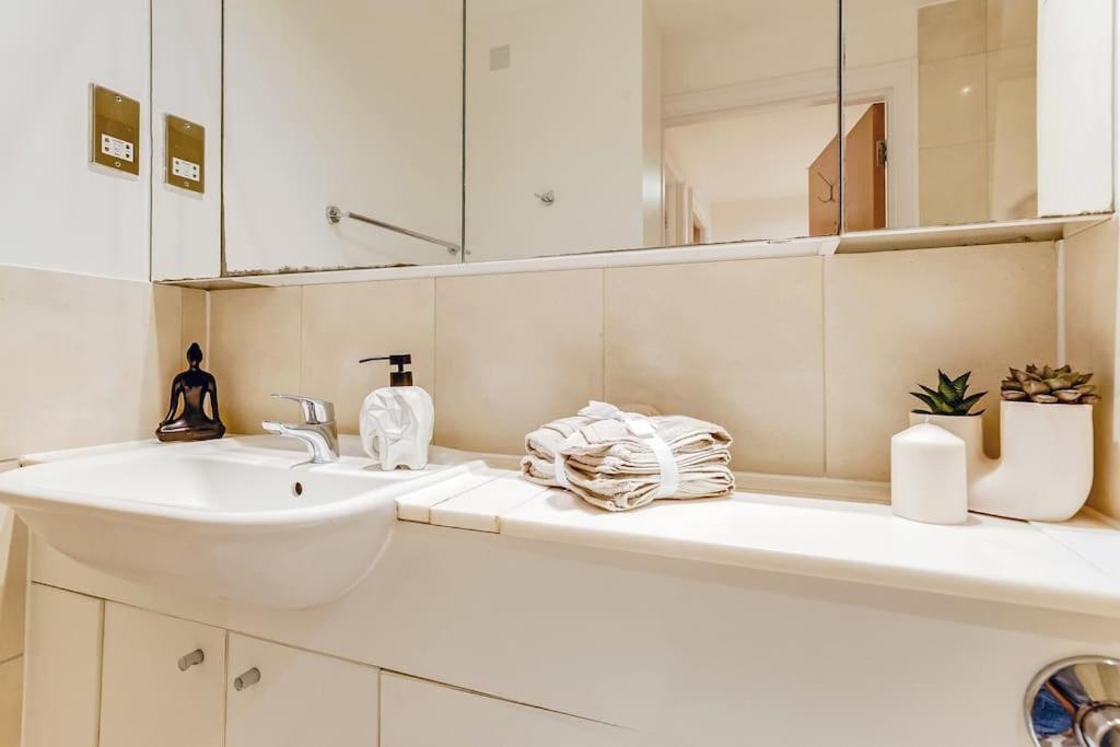 Spacious 1 Bedroom Apt Near Marble Arch Apartamento Londres